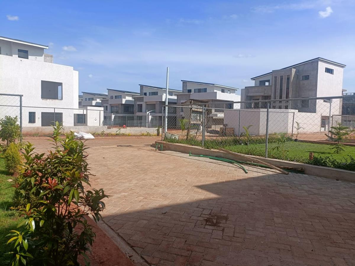 4 Bed Townhouse with En Suite in Kiambu Road - 11