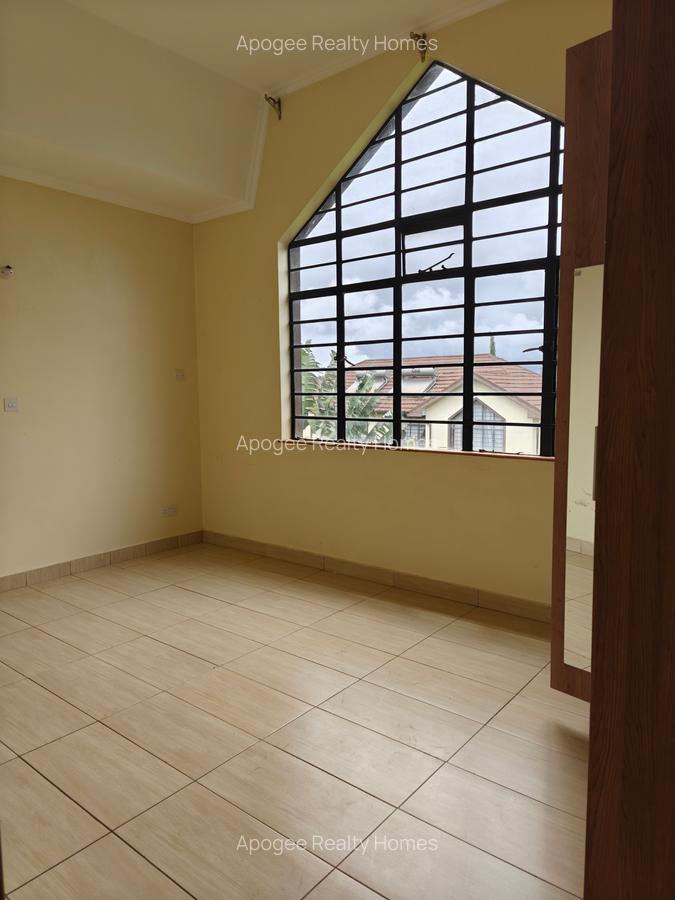 3 Bed House with En Suite at Eden Ville - 9
