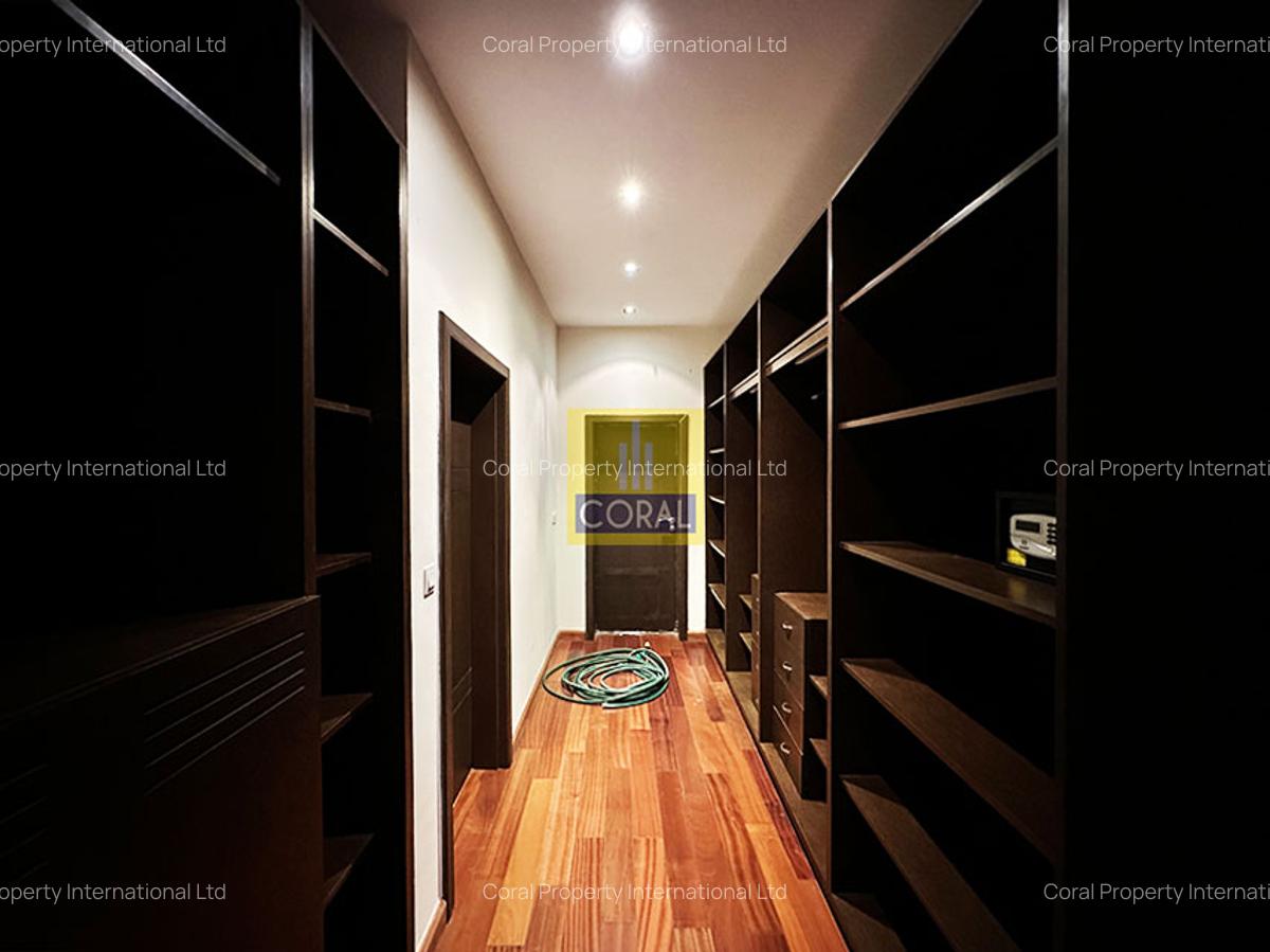 4 Bed Apartment with En Suite in Riverside - 14