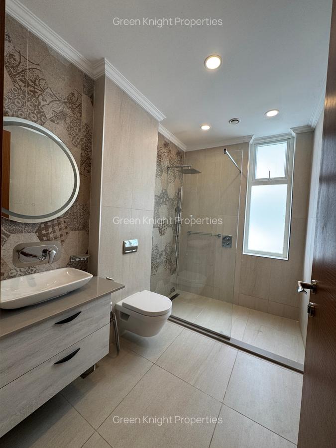 Serviced 2 Bed Apartment with En Suite in Westlands Area - 11