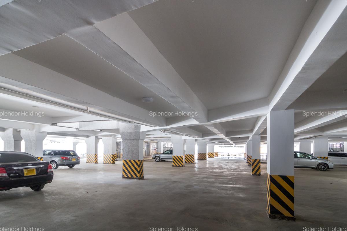 3 Bed Apartment with En Suite in Kilimani - 15