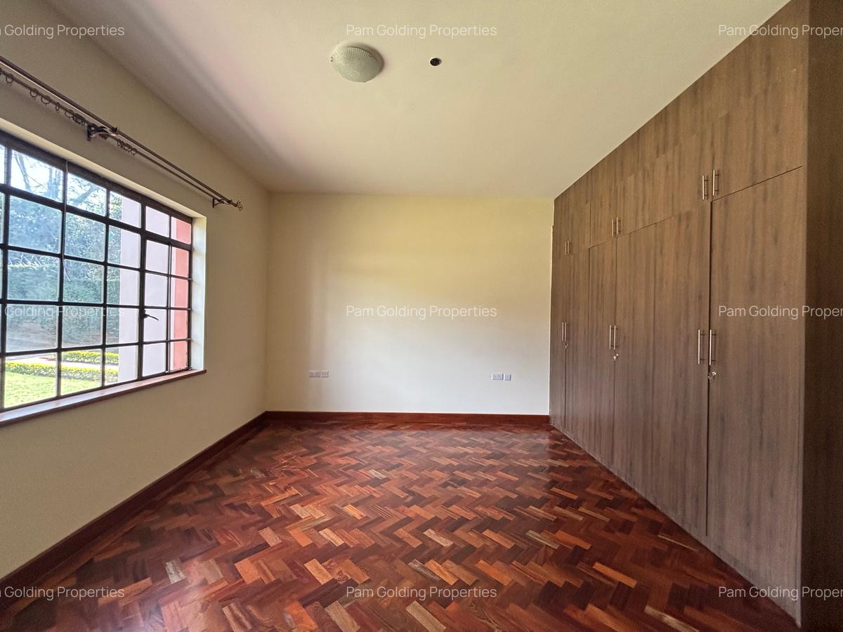 3 Bed Apartment with En Suite in Runda - 15