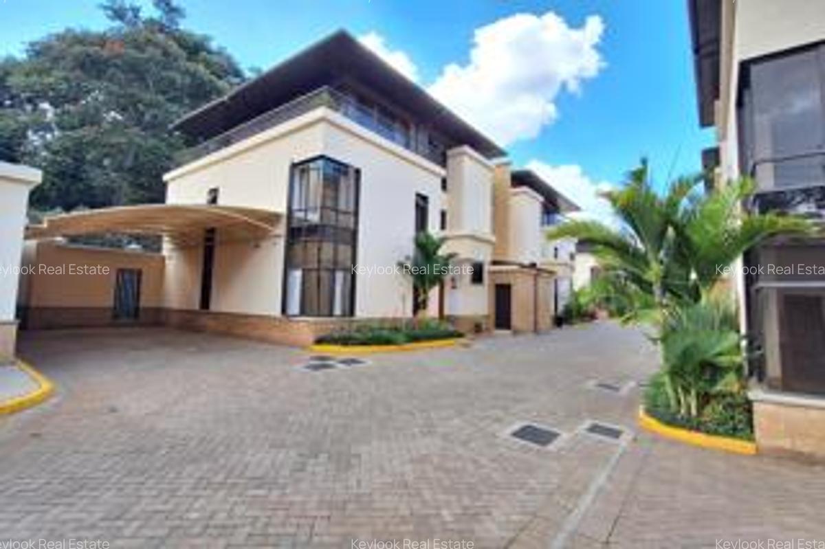 4 Bed Townhouse with En Suite at Lavington - 1