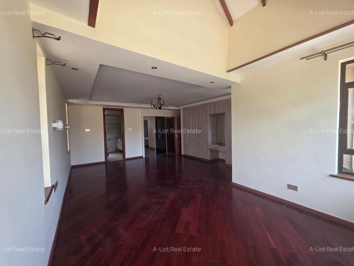 5 Bed Townhouse with En Suite at Convent Drive - 7