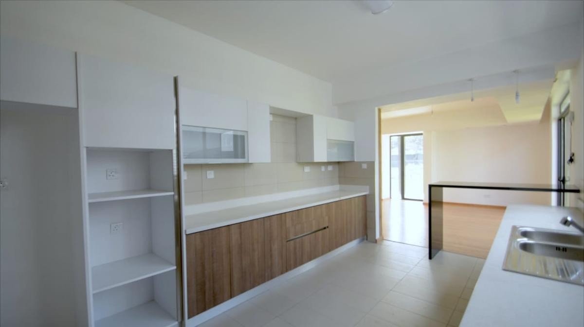 4 Bed Townhouse with En Suite at Sarabi Gardens - 5