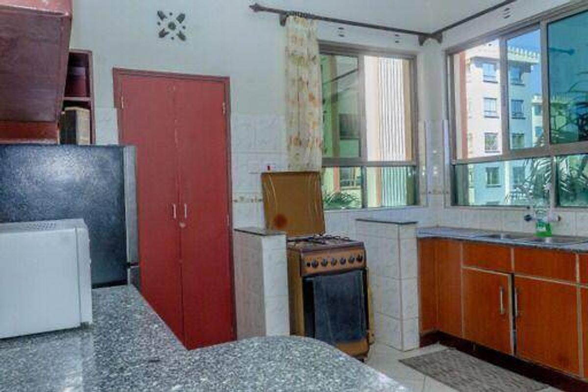 Serviced 3 Bed Apartment with En Suite in Nyali Area - 12