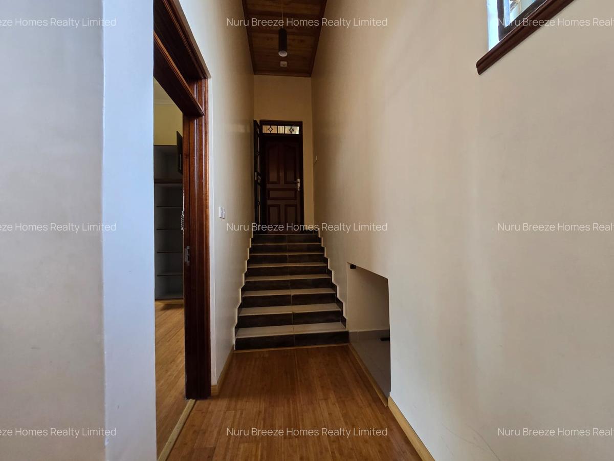 4 Bed House with En Suite in Runda - 19