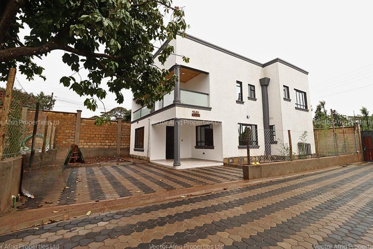 4 Bed Townhouse with En Suite in Ngong - 1