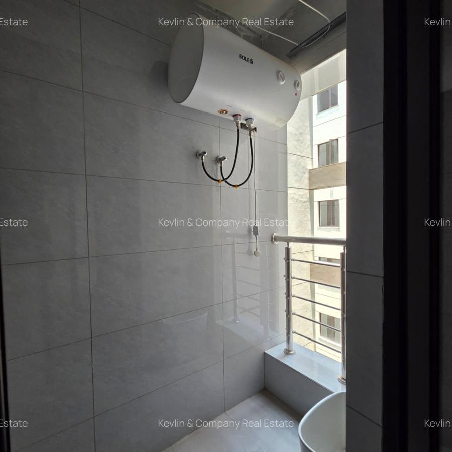 2 Bed Apartment with Swimming Pool in Riverside - 11