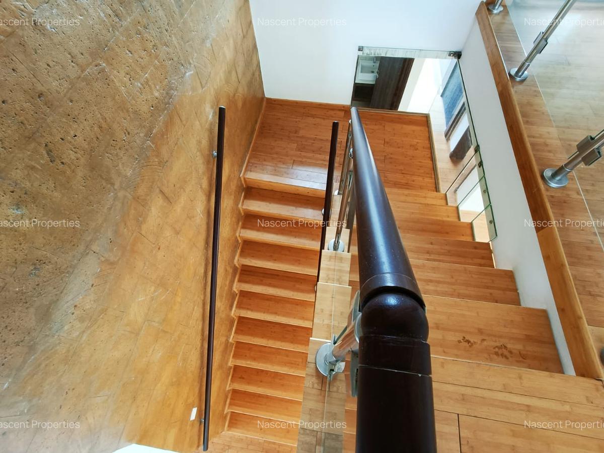 4 Bed House with En Suite at Garden Estate - 18