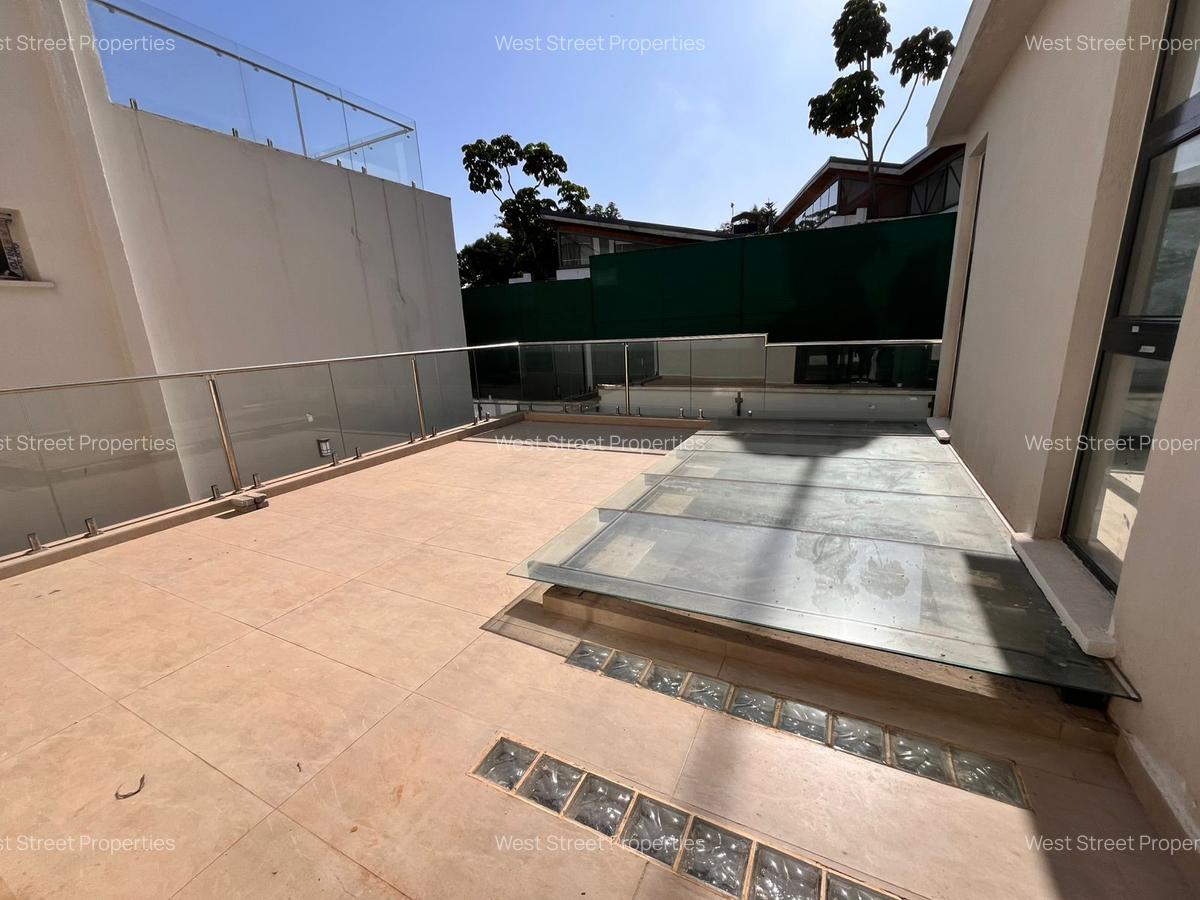 5 Bed Villa with En Suite at Lavington - 6