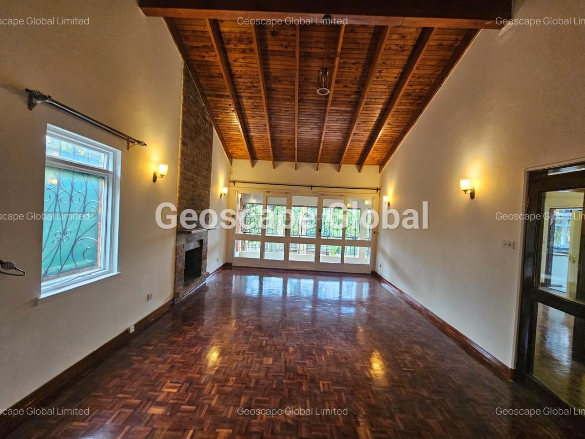 4 Bed House with En Suite in Runda - 1
