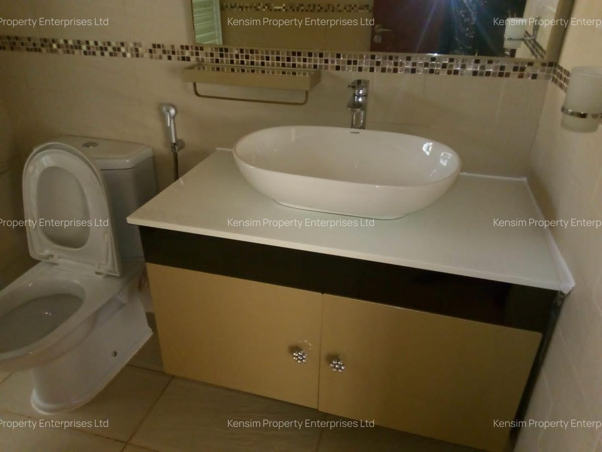 4 Bed Townhouse with En Suite in Runda - 17