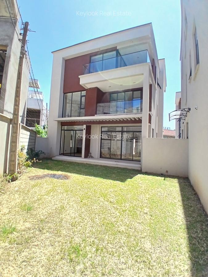 5 Bed Townhouse with En Suite at Lavington Green - 1