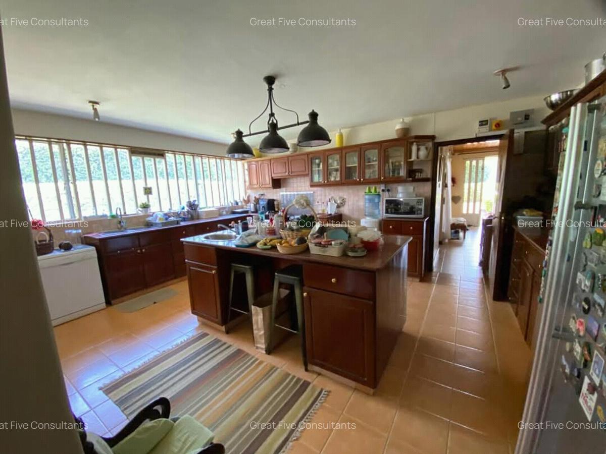 5 Bed Villa with Staff Quarters in Runda - 5