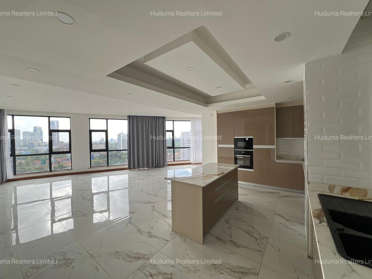 4 Bed Apartment with En Suite at Lantana Road - 11