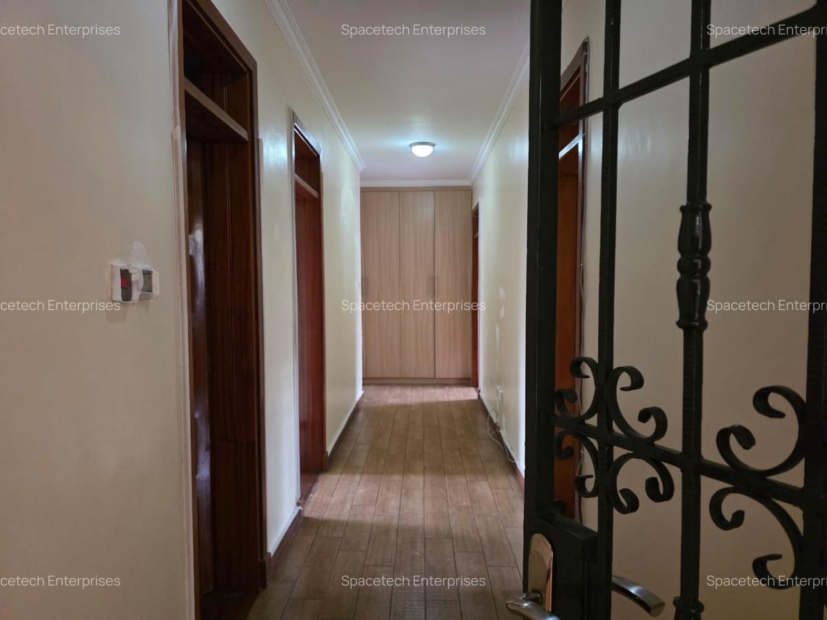 4 Bed Apartment with En Suite in Parklands - 7