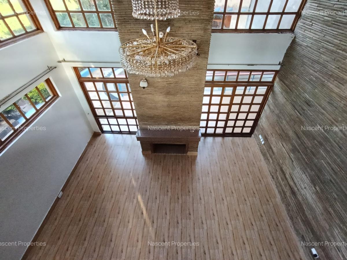 4 Bed House with En Suite in Runda - 12