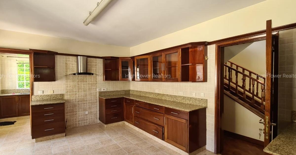 5 Bed House with En Suite in Karen - 3