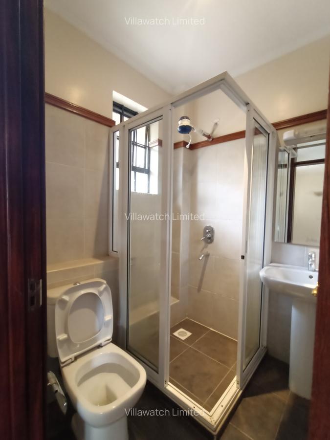 5 Bed Townhouse with En Suite in Lavington - 6