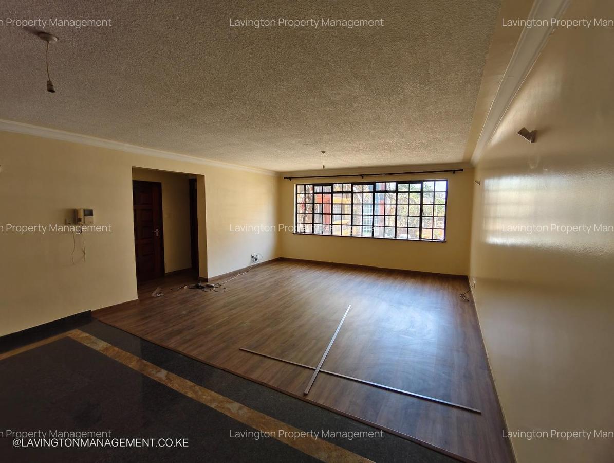 3 Bed Apartment with En Suite at Lavington - 3