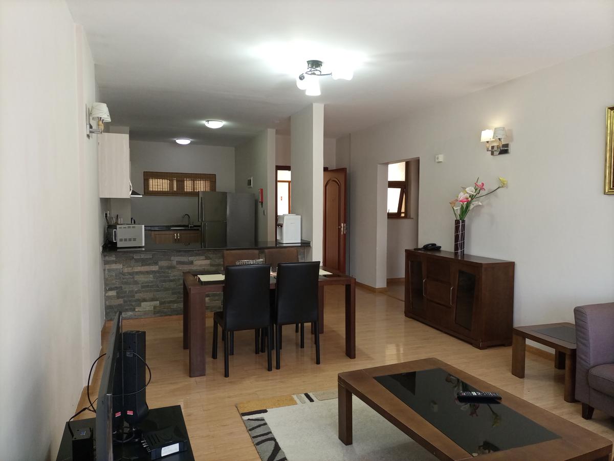 Serviced 1 Bed Apartment with En Suite in Westlands Area - 3