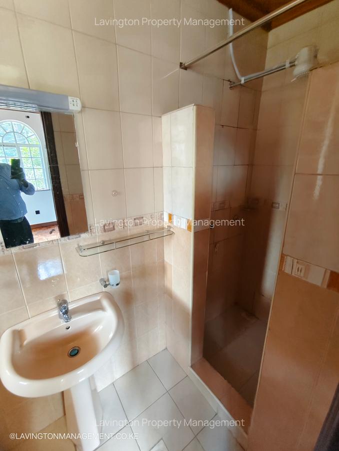 4 Bed Townhouse with En Suite at Lavington Green - 11