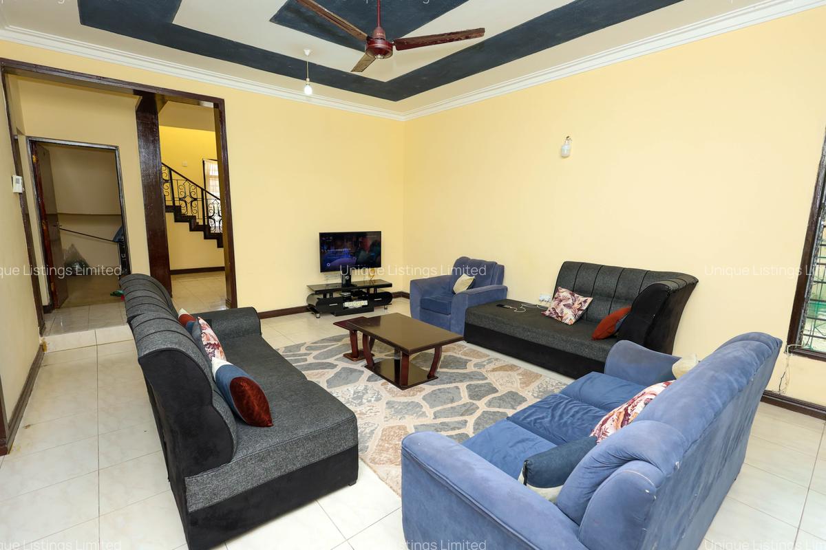 4 Bed House with Staff Quarters in Nyali Area - 9