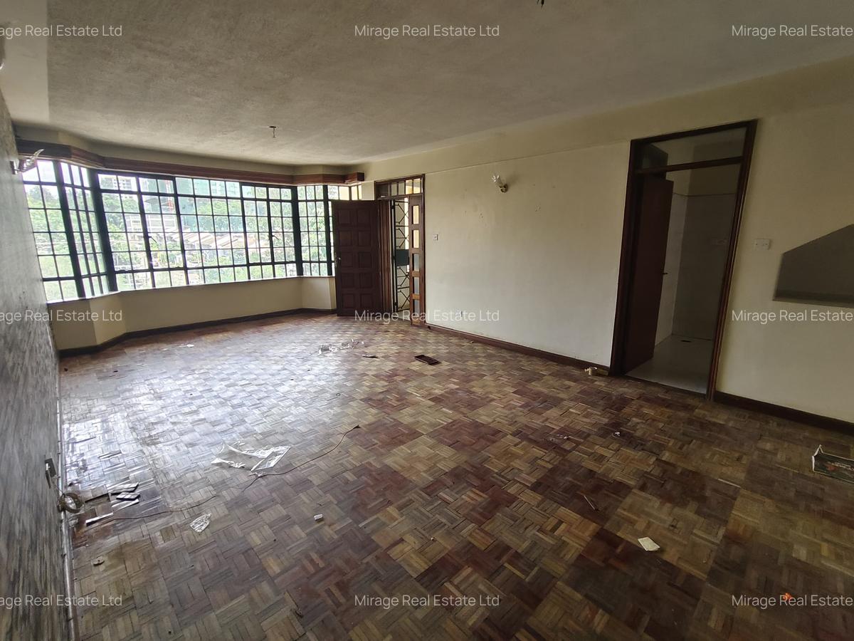3 Bed Apartment with En Suite in Lavington - 9