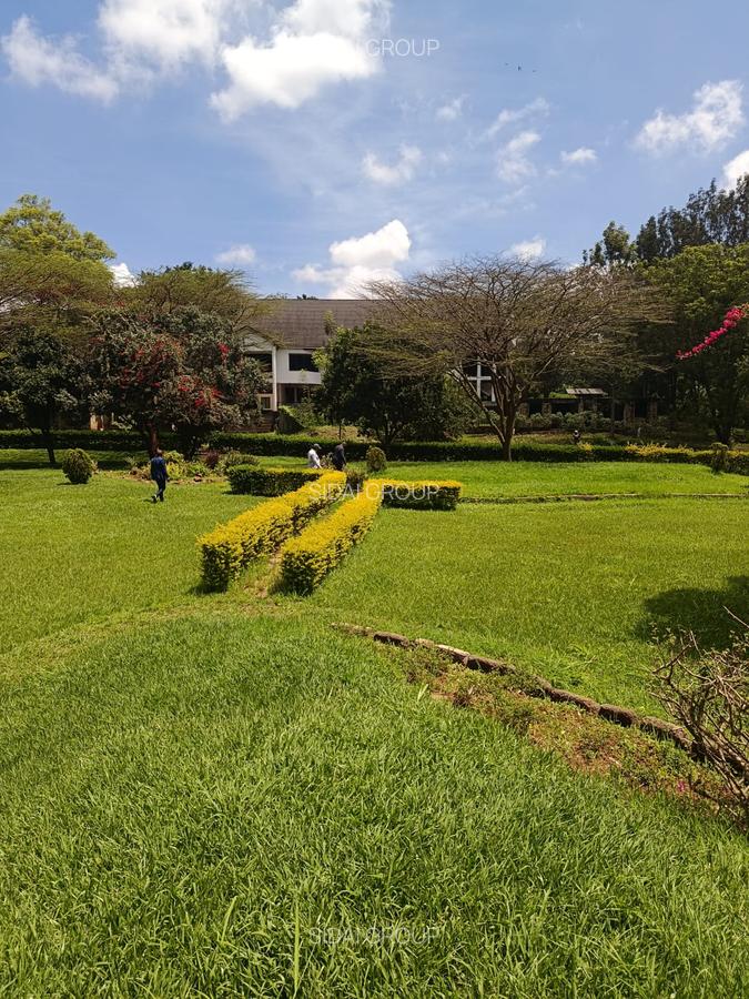 10 Bed House with En Suite in Karen - 4