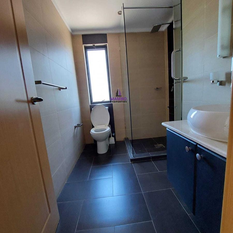 Serviced 2 Bed Apartment with En Suite at Brookside Drive - 14