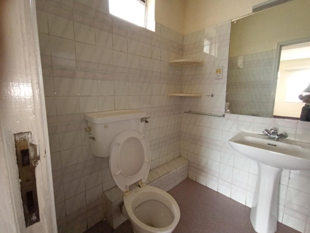 2 Bed Apartment with En Suite at Forest Road Near Premier Academy - 13