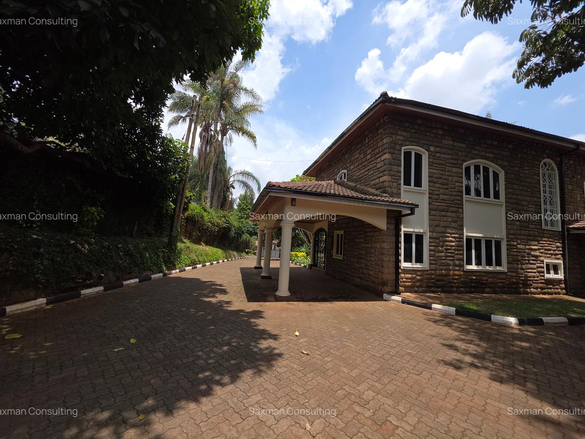4 Bed House with En Suite in Lake View - 19