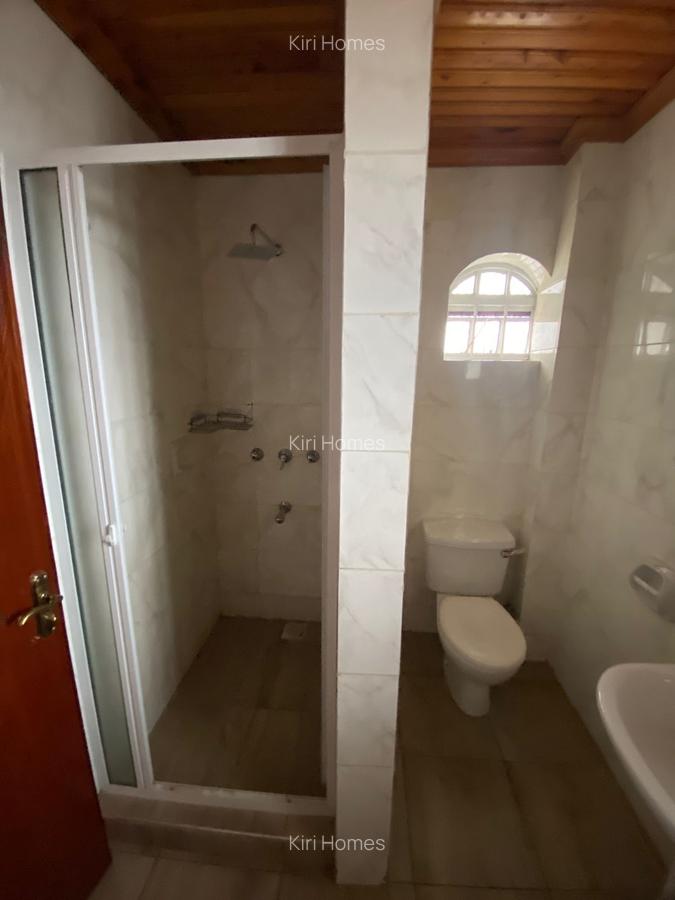 5 Bed Townhouse with En Suite in Nyari - 20