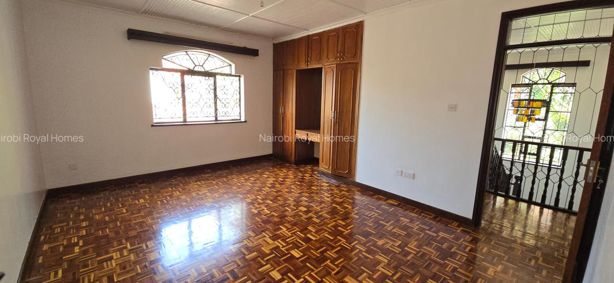 4 Bed Townhouse with En Suite at Lavington Riveside - 14