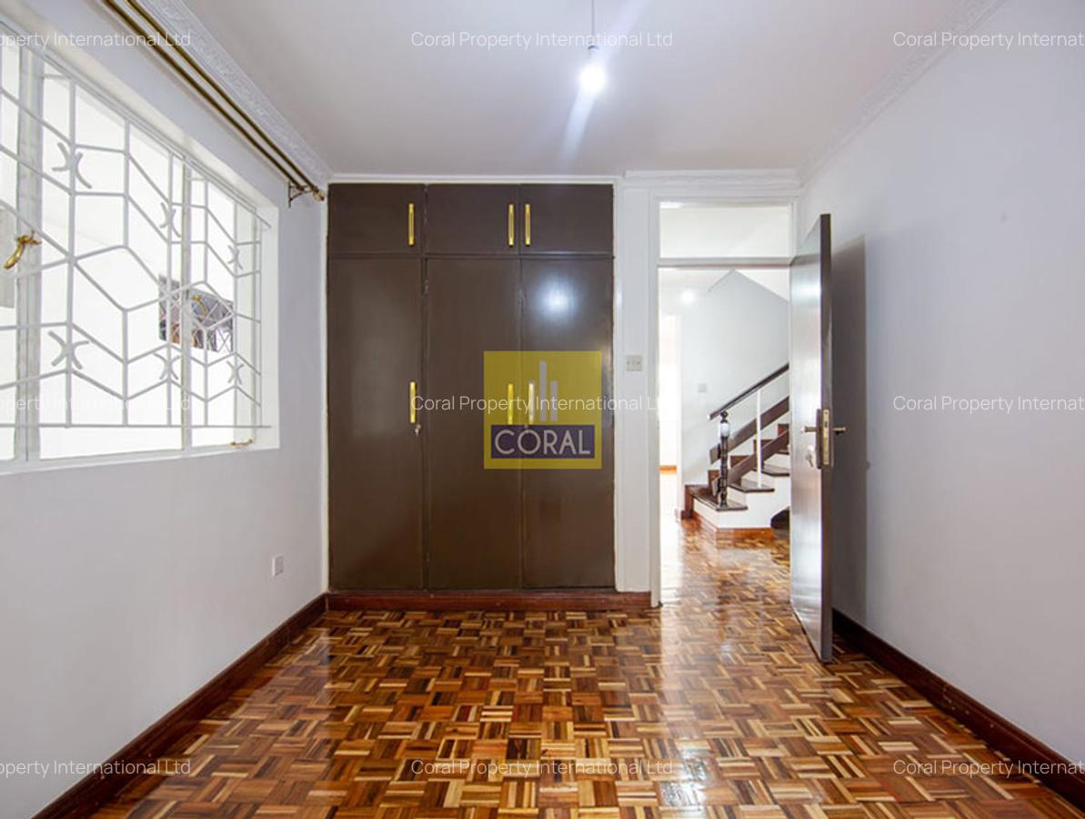 4 Bed Townhouse in Lavington - 8