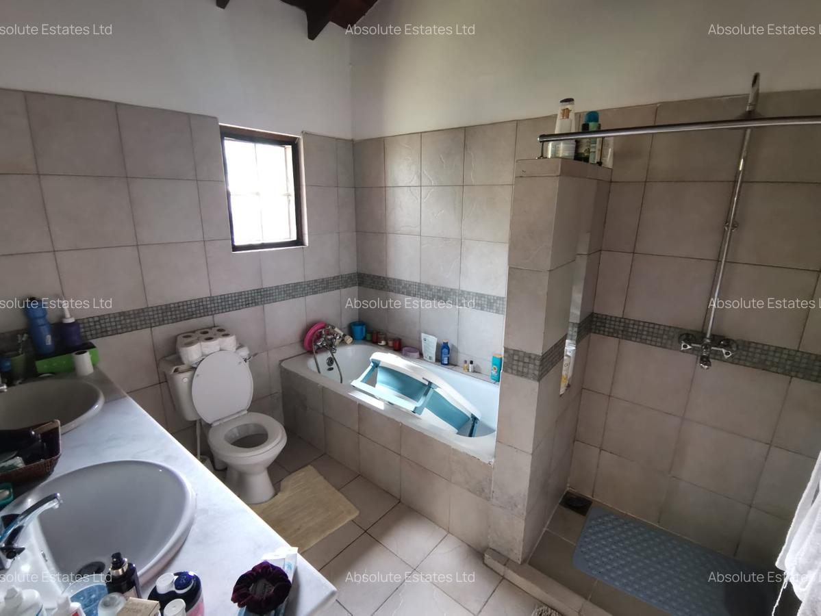 4 Bed Villa with En Suite in Runda - 8