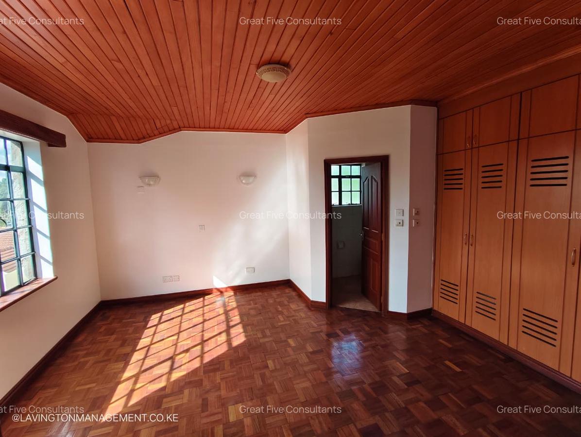 5 Bed Villa with En Suite in Lavington - 14