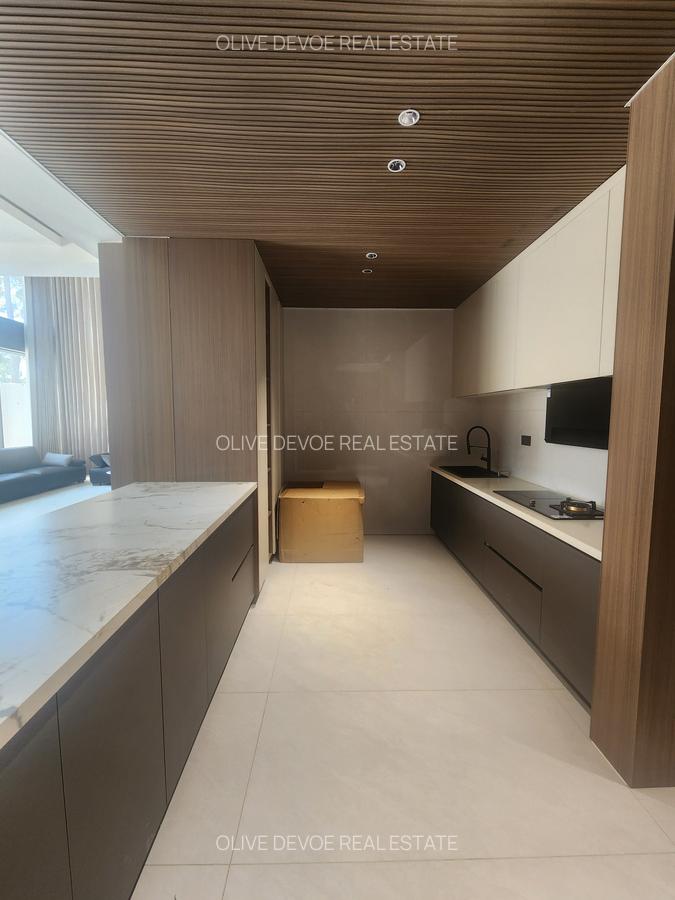 5 Bed Villa with En Suite in Lavington - 6