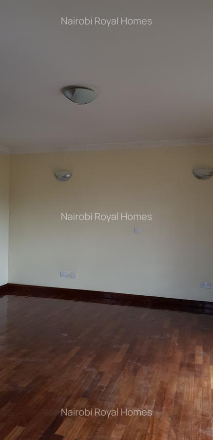 4 Bed Apartment with En Suite at Valley Arcade - 19