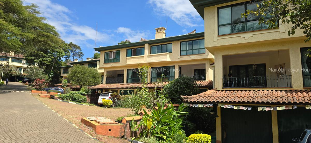 4 Bed Townhouse with En Suite at Kyuna Villas - 2