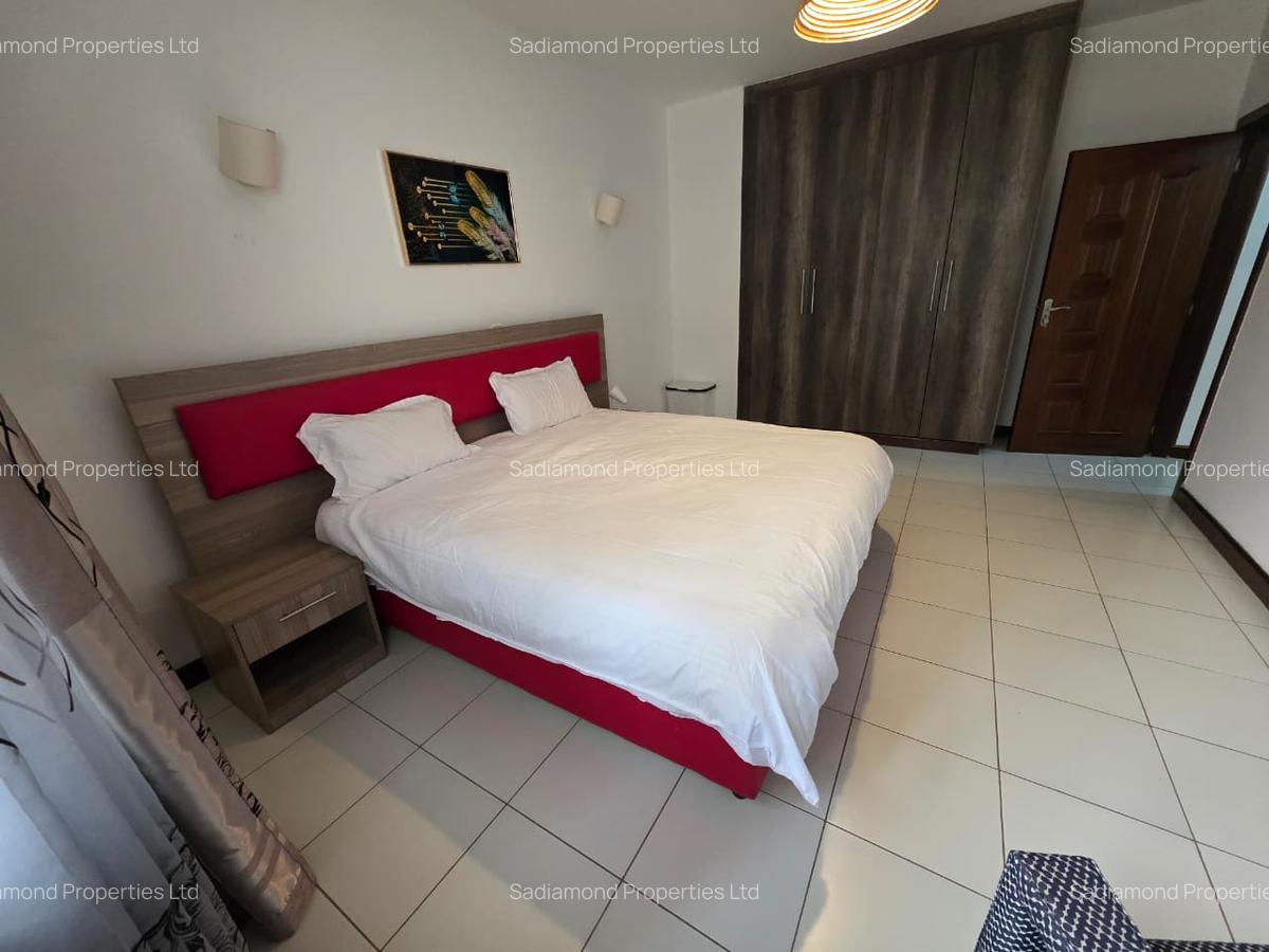 Furnished 2 Bed Apartment with En Suite in Brookside - 4