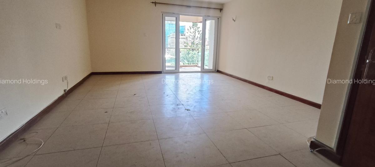 4 Bed Apartment with En Suite at Parklands - 3