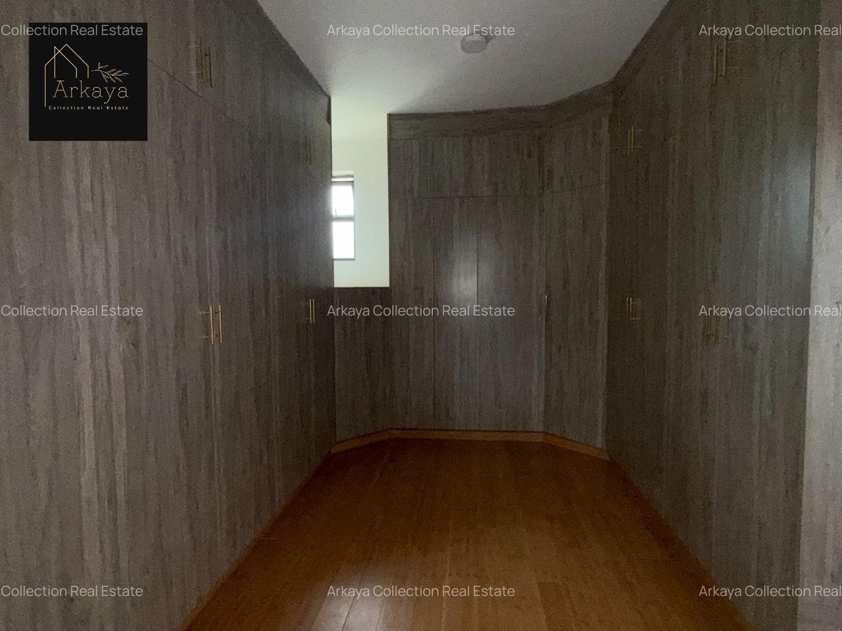 4 Bed Townhouse with En Suite in Lavington - 7