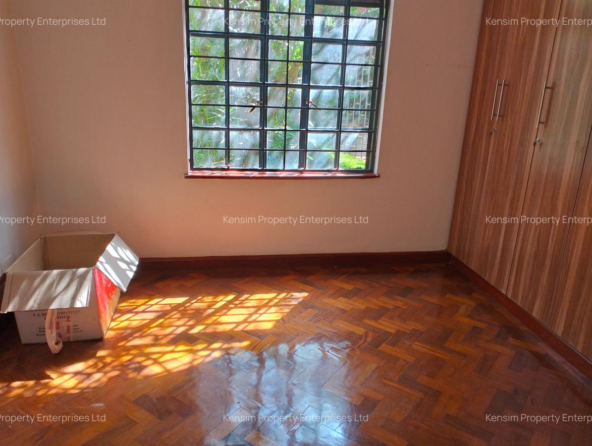 4 Bed Townhouse with En Suite in Kitisuru - 12