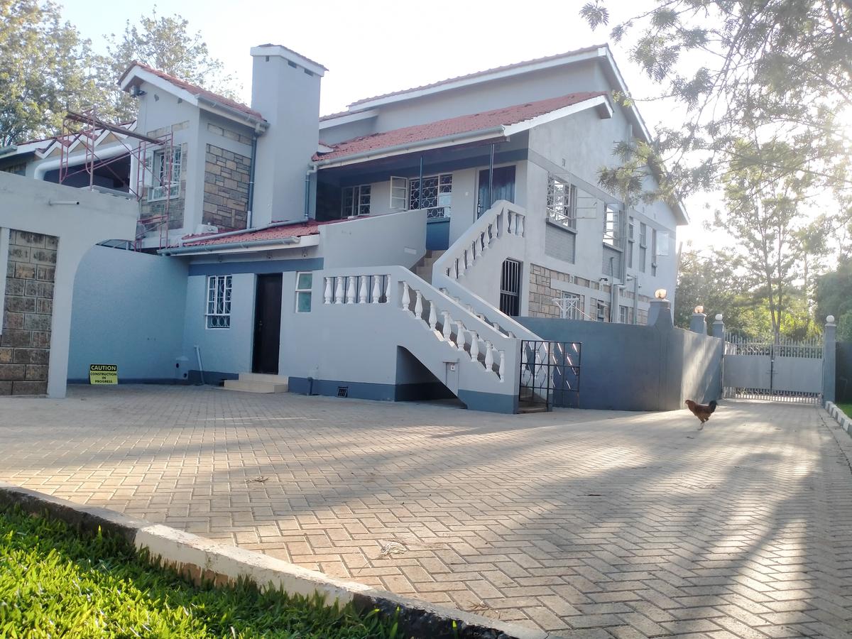 3 Bed House with Staff Quarters in Garden Estate - 1