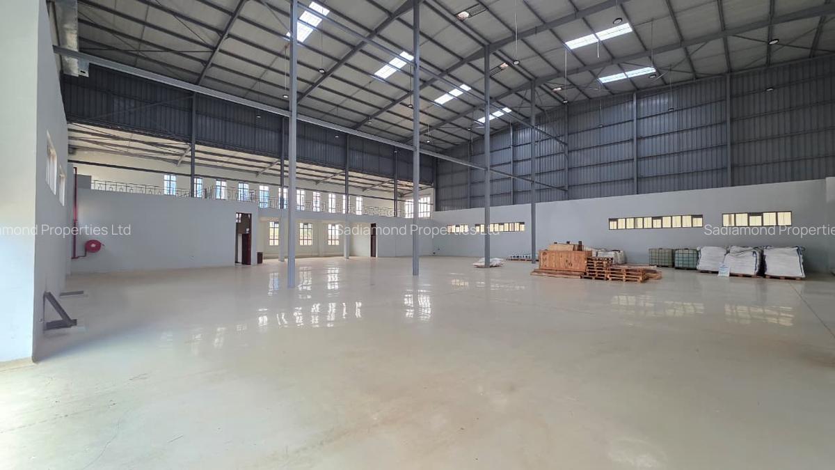 4,950 ft² Office with Backup Generator in Tatu City - 7