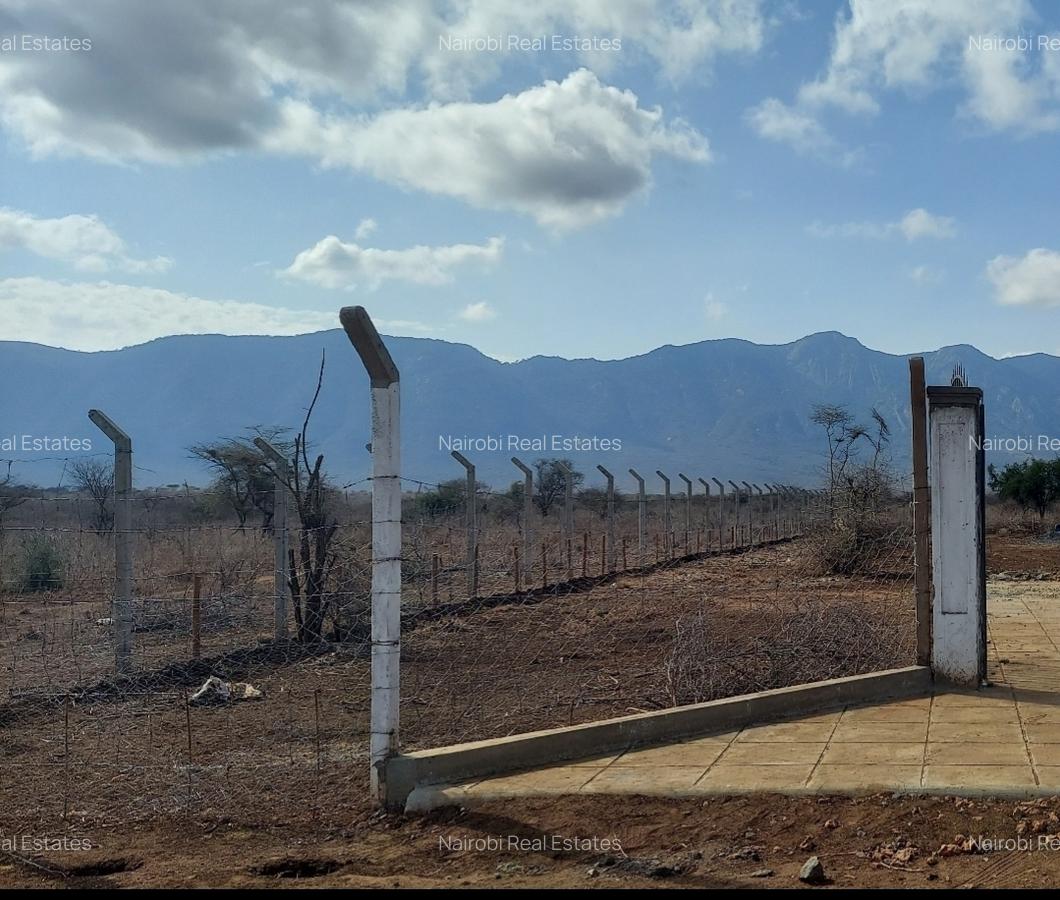 Land in Namanga - 6