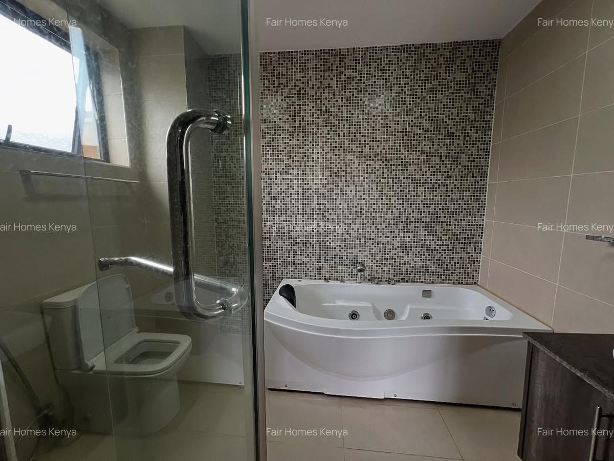 4 Bed Apartment with En Suite at Valley Arcade - 9