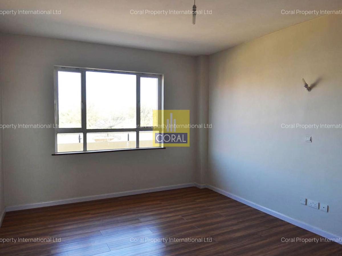 5 Bed Apartment with En Suite in Parklands - 9